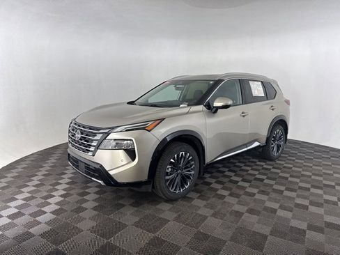 Certified 2024 Nissan Rogue Platinum w/ Platinum Premium Package image 3