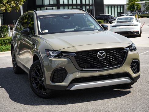 Certified 2025 MAZDA CX-70 3.3 Turbo w/ Premium Package AWD/4WD image 2