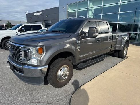 Certified 2022 Ford F350 XLT AWD/4WD image 4