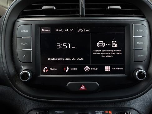 Used 2025 Kia Soul LX w/ LX Technology Package FWD image 26