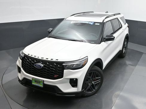 New 2025 Ford Explorer ST w/ Sun And Sound Package image 40