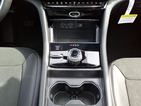 New 2026 Jeep Grand Cherokee Altitude AWD/4WD image 25