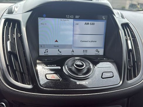 Used 2017 Ford Escape Titanium w/ Canadian Touring Package FWD image 18