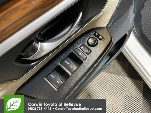 Used 2019 Honda CR-V EX image 11