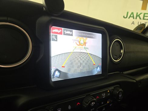 Used 2020 Jeep Gladiator Rubicon AWD/4WD image 22