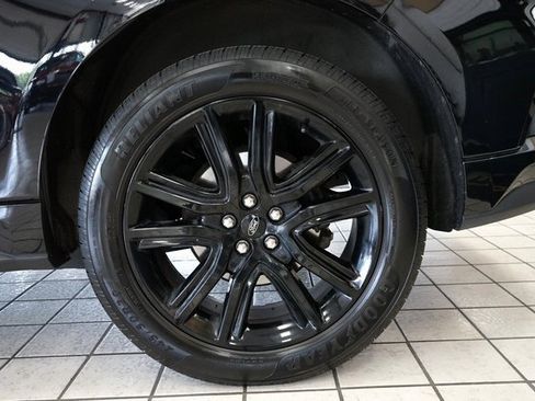 Used 2020 Ford Edge ST-Line w/ Cold Weather Package image 57