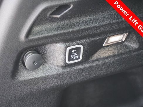 Used 2023 Jeep Grand Cherokee L Limited image 8