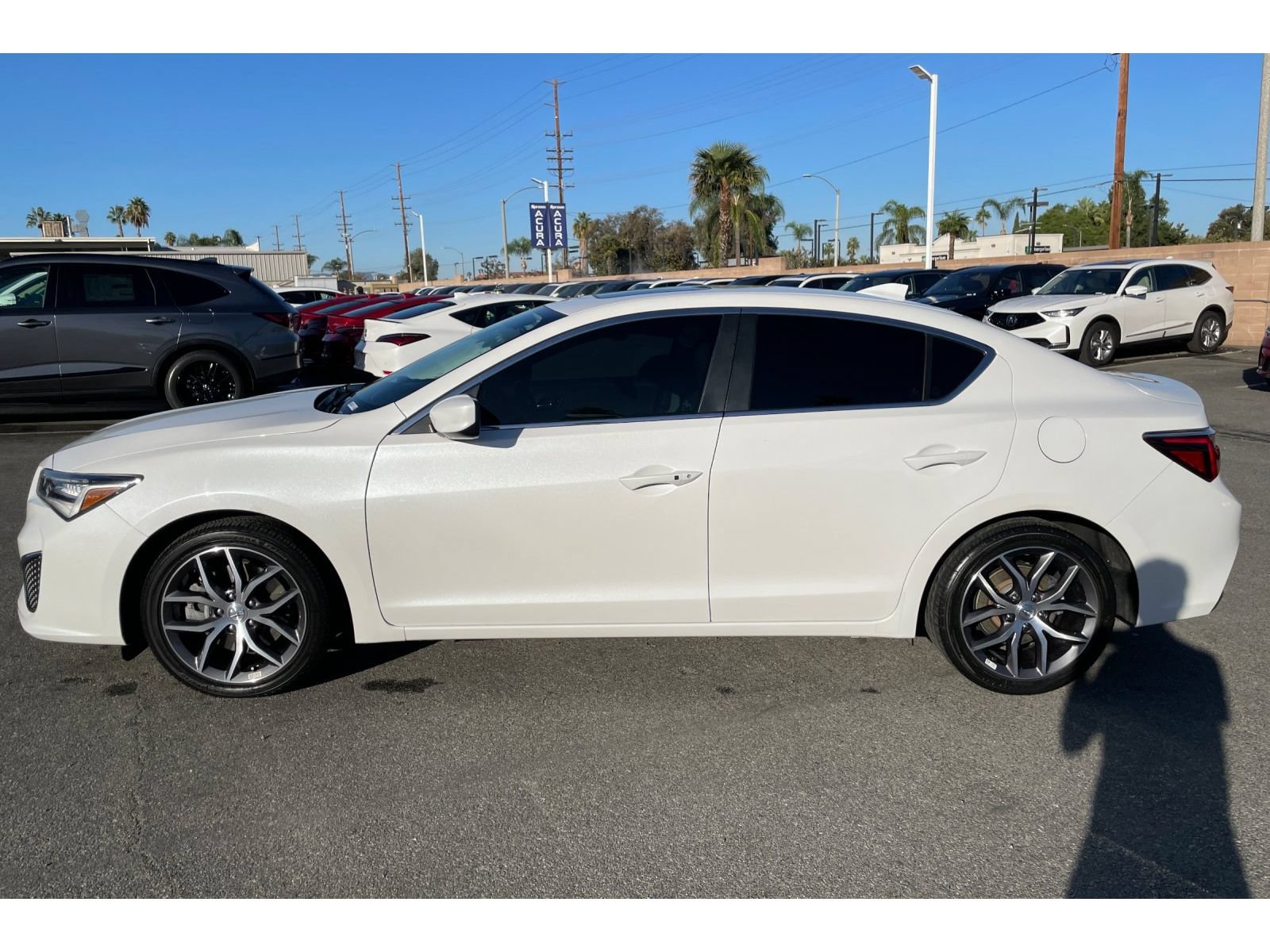 Used 2020 Acura ILX w/ Technology Package FWD image 2