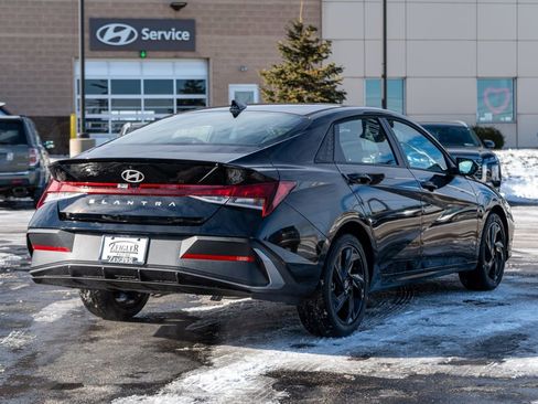 New 2026 Hyundai Elantra SEL Sport image 7