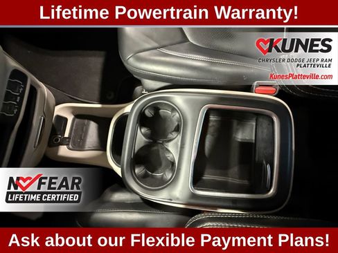 Used 2023 Chrysler Pacifica Touring-L FWD image 32