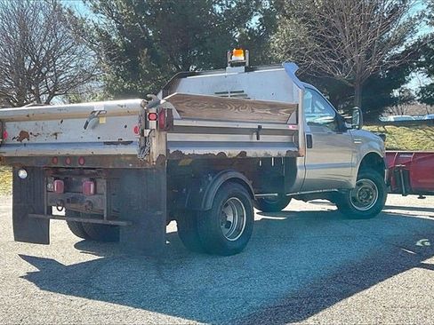 Used 2006 Ford F350 XL image 12