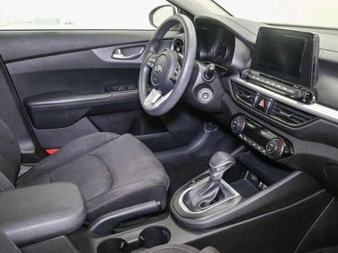 Used 2019 Kia Forte LXS image 18