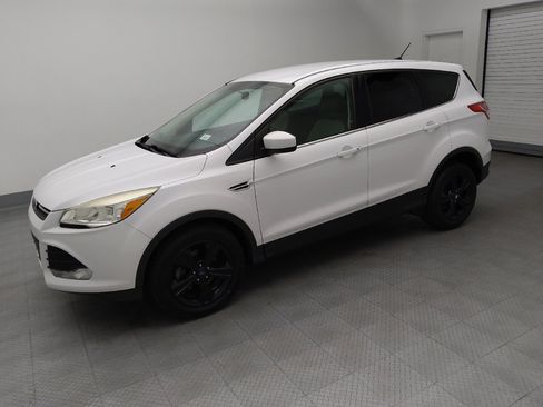 Used 2014 Ford Escape SE FWD image 2