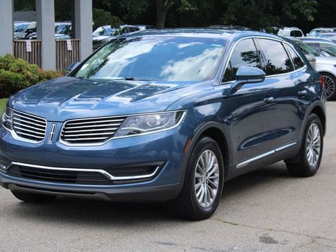 Used 2018 Lincoln MKX Select w/ Select Plus Package FWD image 3