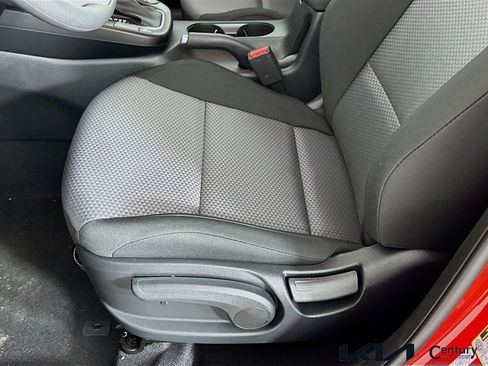 Certified 2025 Kia Soul LX FWD image 18