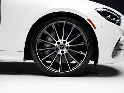 Used 2023 Mercedes-Benz E 450 Coupe image 39