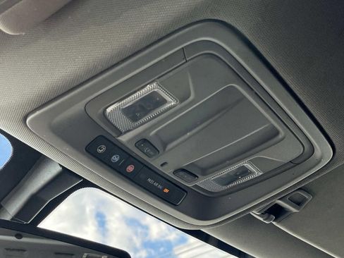 Used 2023 Chevrolet Silverado 2500 Custom w/ Custom Value Package image 31