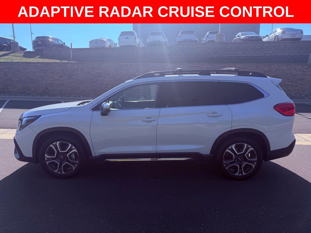 Used 2023 Subaru Ascent Limited w/ Technology Package AWD/4WD image 4