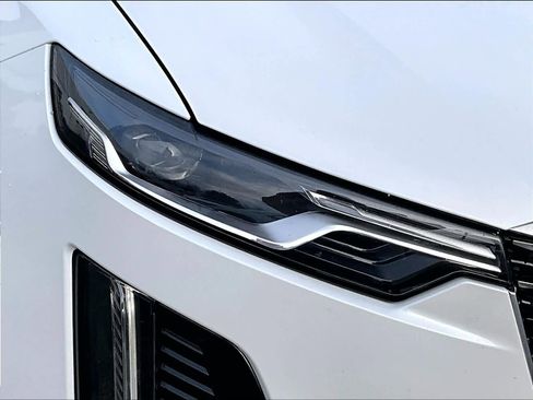 Used 2023 Cadillac XT6 Premium Luxury w/ Technology Package image 34