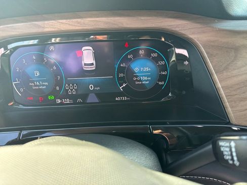 Used 2025 Volkswagen Atlas SE FWD image 18