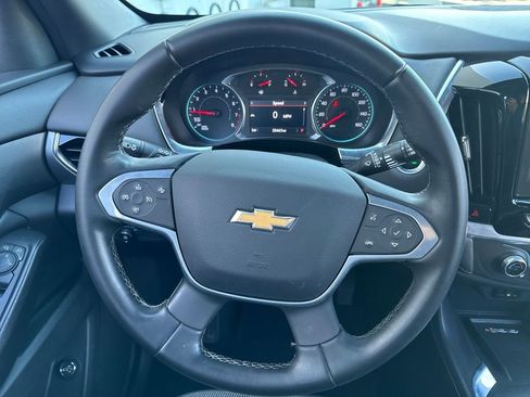 Used 2023 Chevrolet Traverse LT image 14