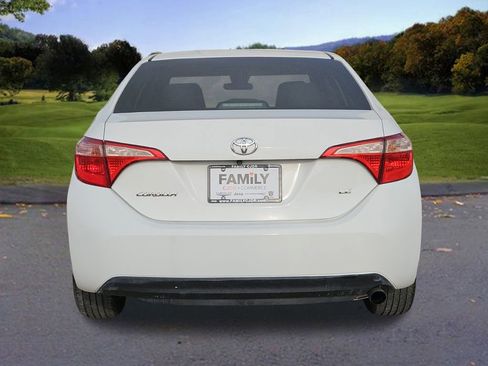 Used 2017 Toyota Corolla LE FWD image 5