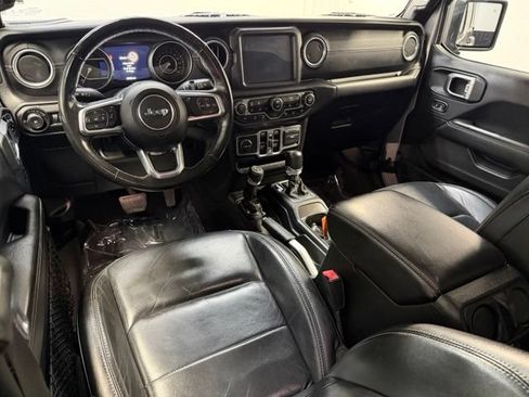 Used 2018 Jeep Wrangler Unlimited Sahara w/ Uconnect 4C Nav & Sound Group AWD/4WD image 7