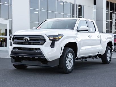 New 2025 Toyota Tacoma SR5