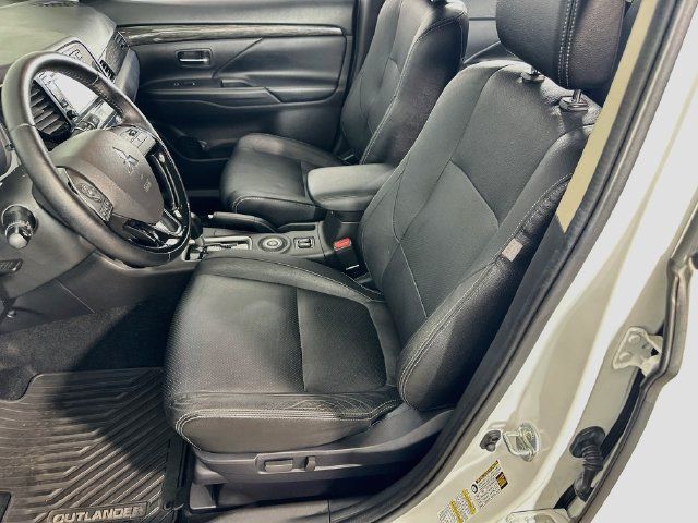 Used 2016 Mitsubishi Outlander AWD image 19