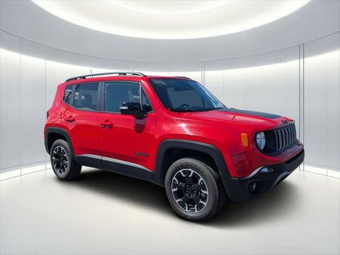 Certified 2023 Jeep Renegade Latitude image 1