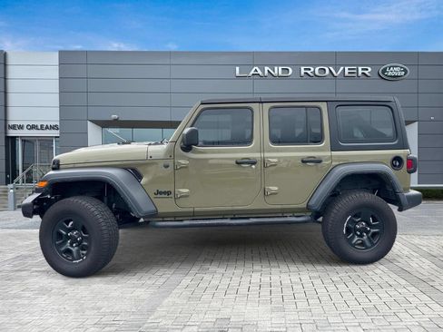 Used 2025 Jeep Wrangler Unlimited Sport AWD/4WD image 2