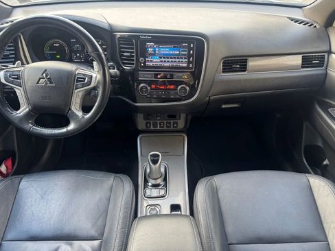 Used 2019 Mitsubishi Outlander SEL image 10