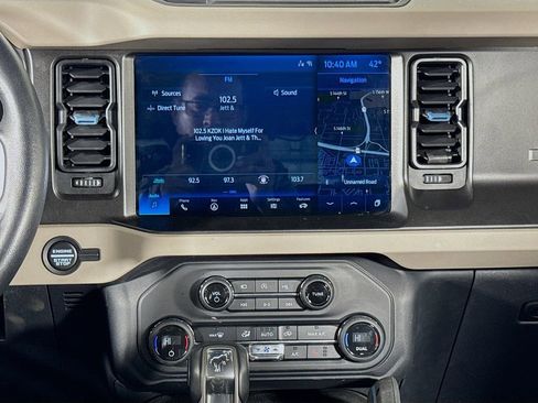 Used 2021 Ford Bronco Wildtrak image 15