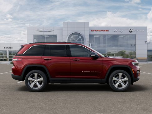 New 2025 Jeep Grand Cherokee Limited w/ Trailer Tow Package image 22