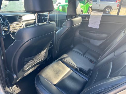 Used 2020 Kia Sportage S image 16