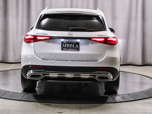 Certified 2023 Mercedes-Benz GLC 300 4MATIC image 3