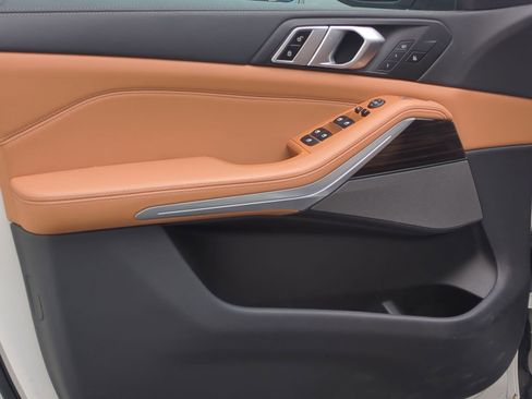 Certified 2024 BMW X5 xDrive40i w/ Premium Package image 13