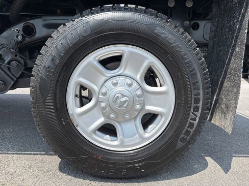 Used 2024 RAM 2500 Tradesman w/ Snow Chief Group image 13