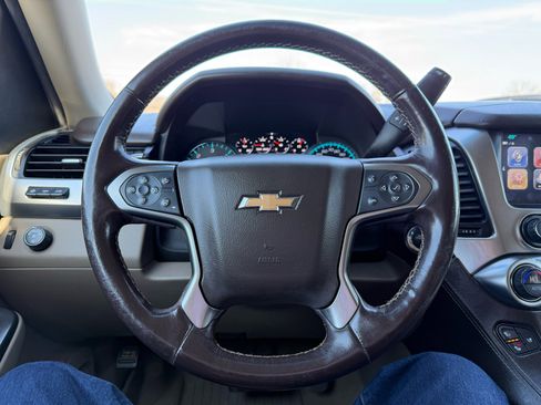 Used 2019 Chevrolet Suburban Premier image 25