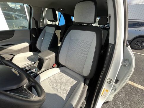 Used 2022 Chevrolet Equinox LS w/ LS Convenience Package image 9