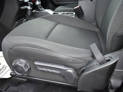 Used 2021 Jeep Wrangler Unlimited Sport image 14