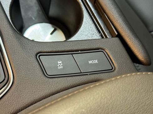 Certified 2023 Cadillac XT6 Luxury image 33