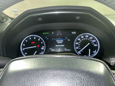 Used 2022 Toyota Avalon Limited w/ Advanced Safety Package image 17