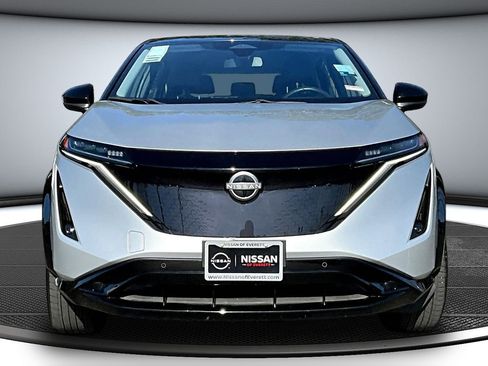 Used 2023 Nissan Ariya AWD image 2