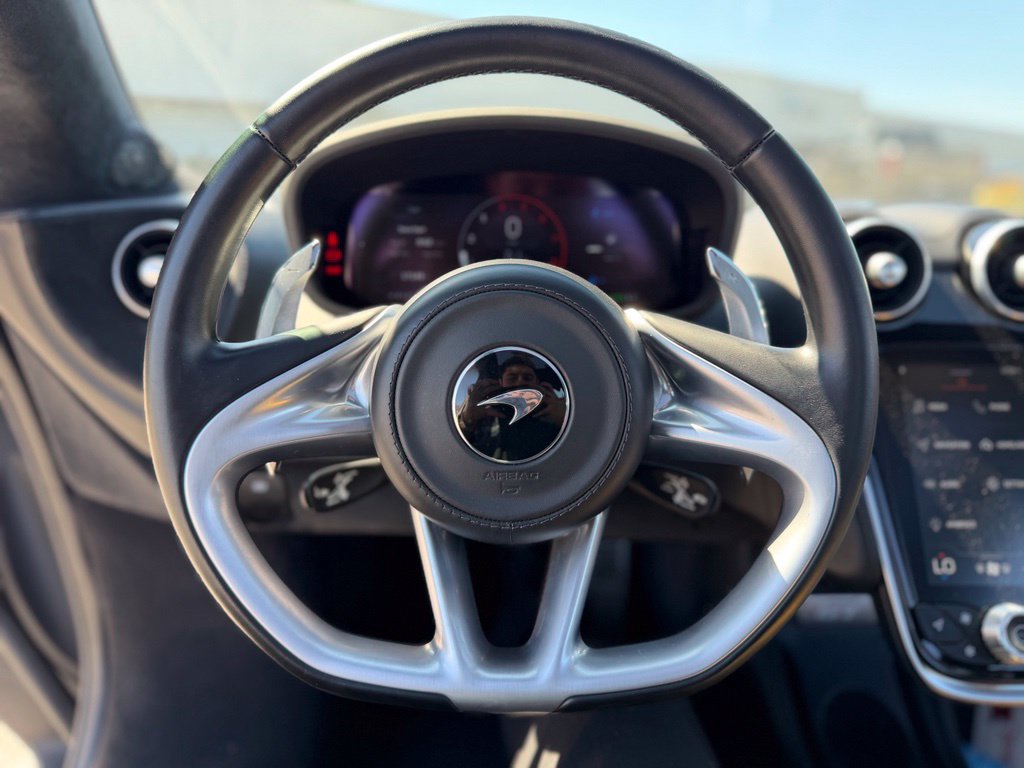 Used 2022 McLaren GT RWD image 8