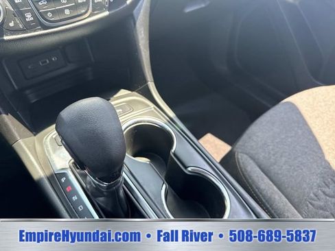 Used 2024 Chevrolet Equinox LT w/ Driver Convenience Package AWD/4WD image 27