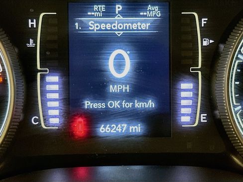 Used 2021 Jeep Cherokee Latitude AWD/4WD image 19