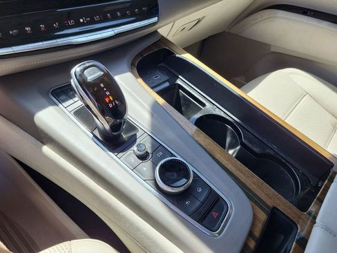 Used 2021 Cadillac Escalade Premium Luxury Platinum image 22