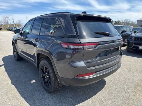 New 2026 Jeep Grand Cherokee Altitude AWD/4WD image 3