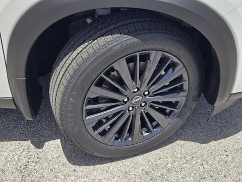 New 2026 Nissan Pathfinder SL FWD image 6